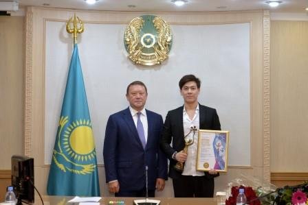 Североказахстанцы чествовали земляка и победителя конкурса «Славянский базар» Адильхана Макина