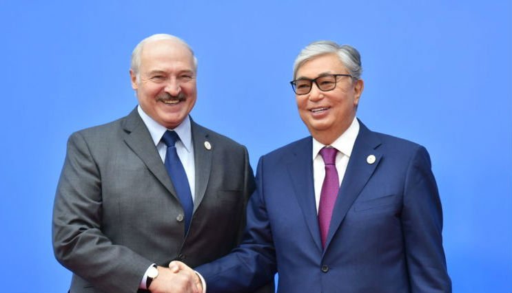 Я ему все могу рассказать: от личного до государственного, - Лукашенко о Токаеве