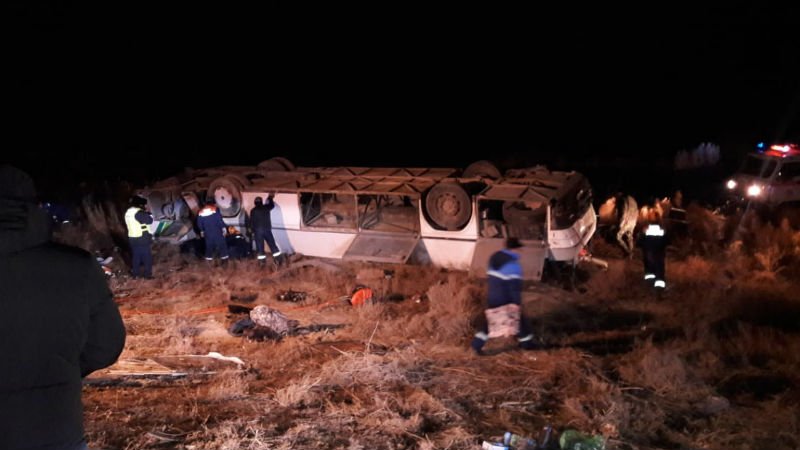 Шесть человек погибли в ДТП с автобусом в Кызылординской области