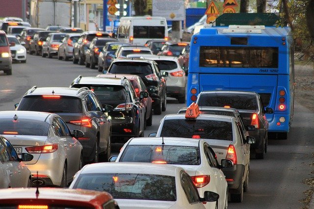 Ежедневно в Алматы въезжает более 200 тыс. машин