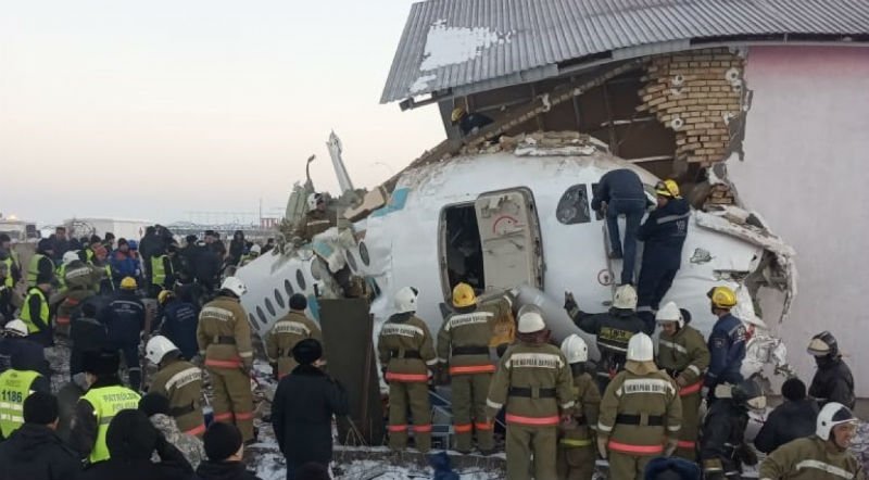 Число погибших при крушении самолета под Алматы возросло до 15 