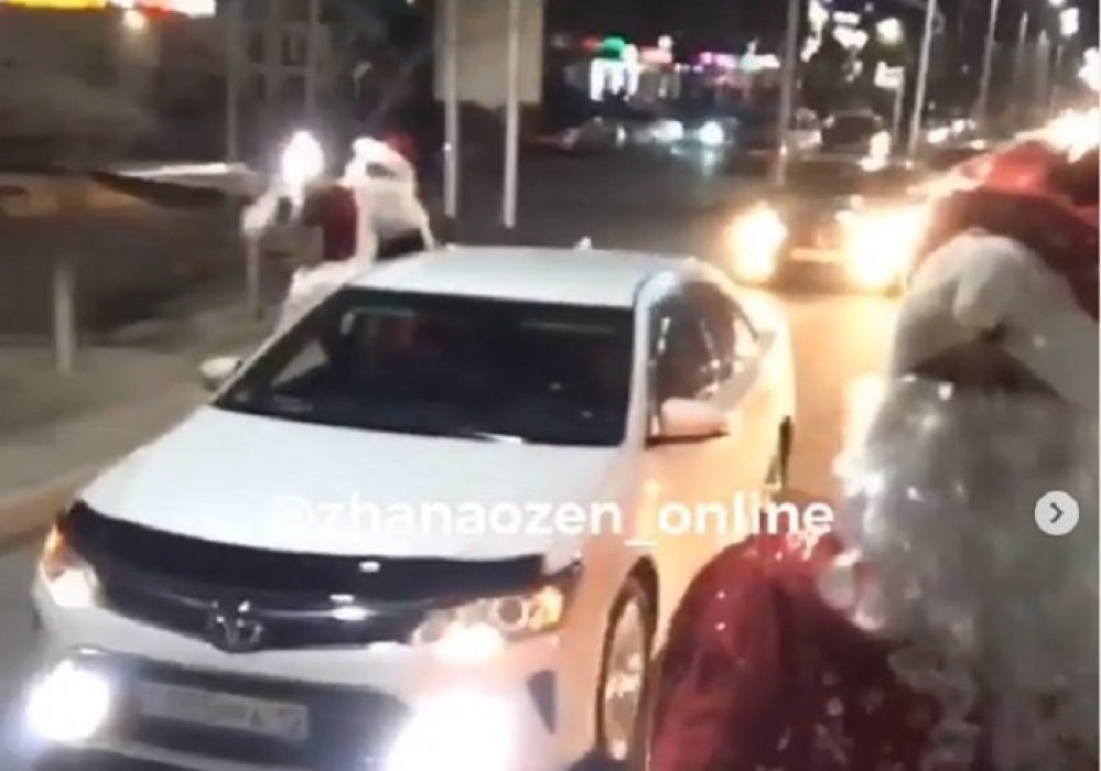 Дедов Морозов - нарушителей сняли на видео в Жанаозене 