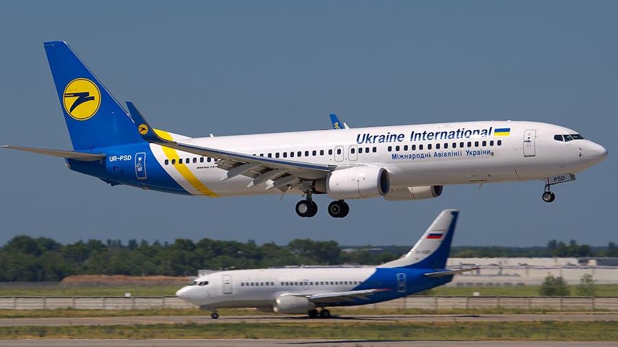 Украинский пассажирский самолет разбился в Иране 
