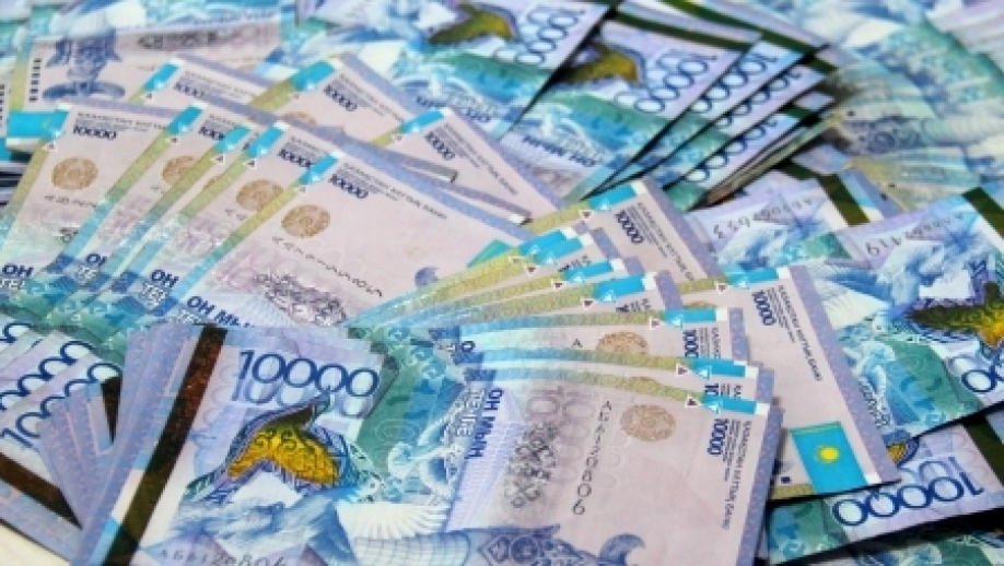 Воры во время ограбления бизнесмена рассыпали 3 млн тенге в Костанае