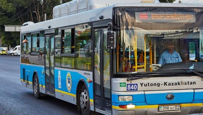 Казахстанцы стали ездить больше на автобусе