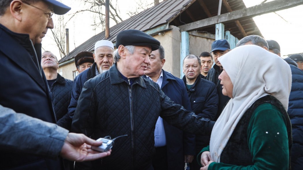 Сапарбаев Қордай ауданында қаза тапқандардың отбасыларына барды
