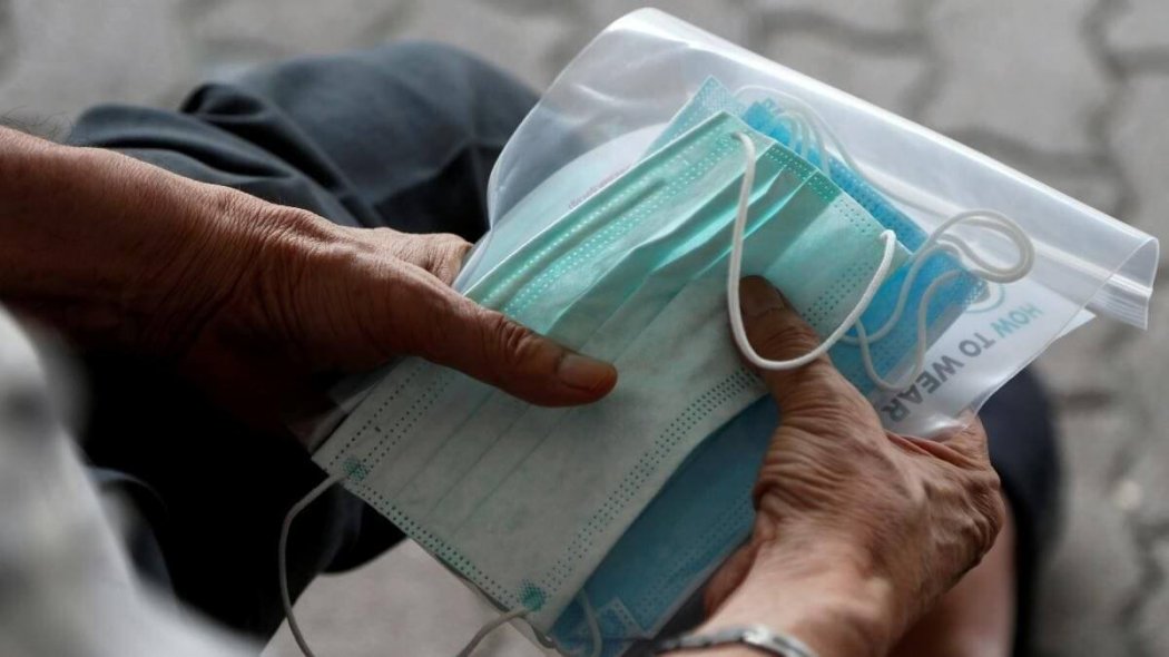 Маски и антисептики на 138 миллионов тенге незаконно продавали в Нур-Султане