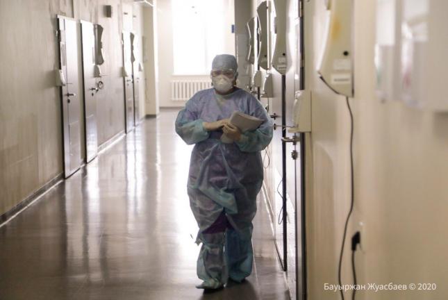Число заболевших коронавирусом в Казахстане достигло 402 человек