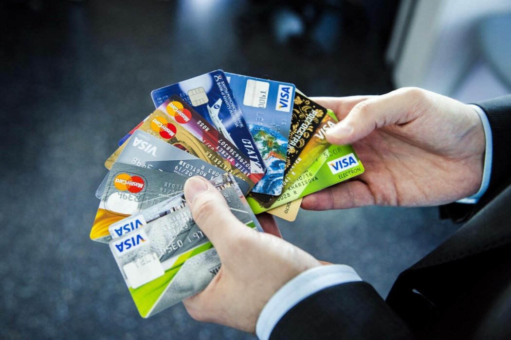 Для получения соцвыплаты в 42 500 тенге клиенты банков могут пользоваться карт-счетами