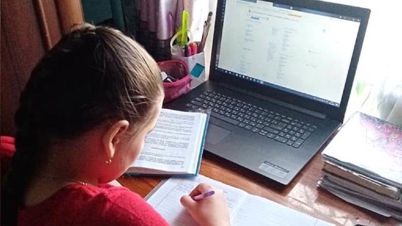 Жамбыл облысында 12 мыңға жуық оқушыға компьютер таратылды