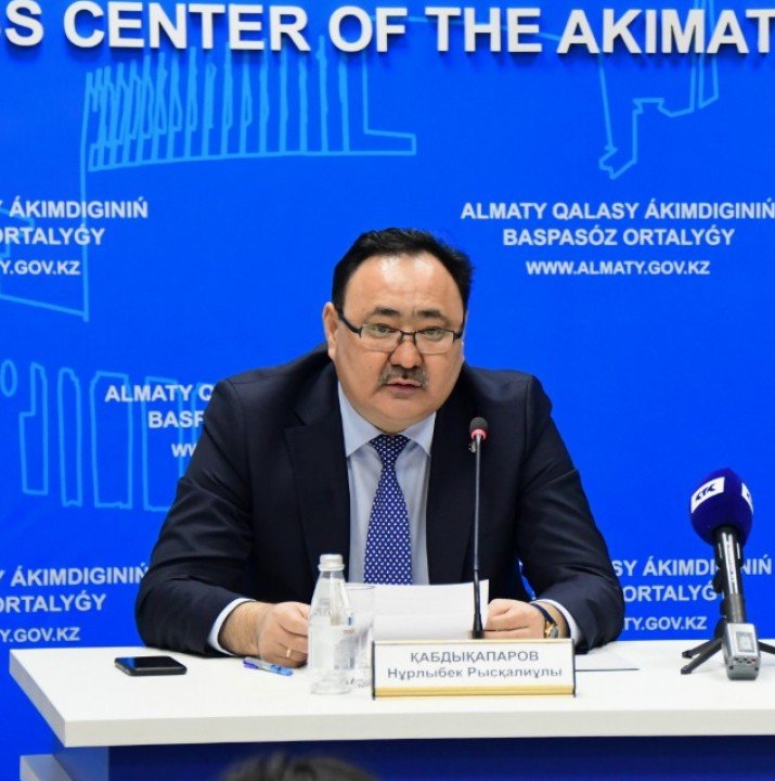 Сколько денег выделили на продление медицинской страховки в Казахстане