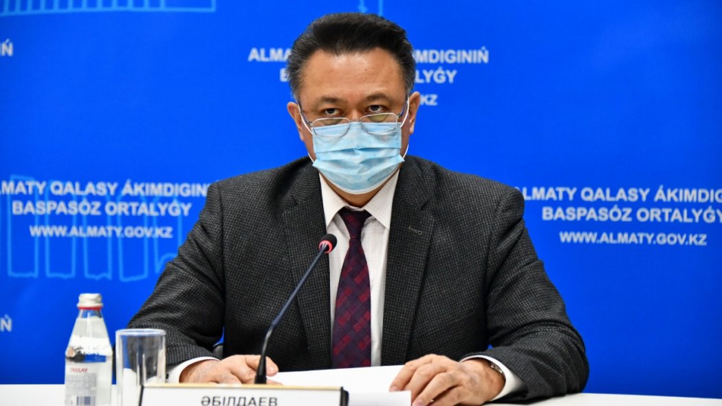 Руководитель горздрава Алматы самоизолировался в рабочем кабинете