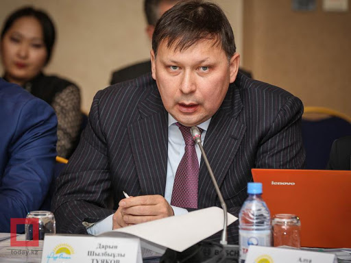 У каждого казахстанца есть по 2-3 смартфона, это нагрузка на Wi-Fi-роутеры - вице-министр цифрового развития
