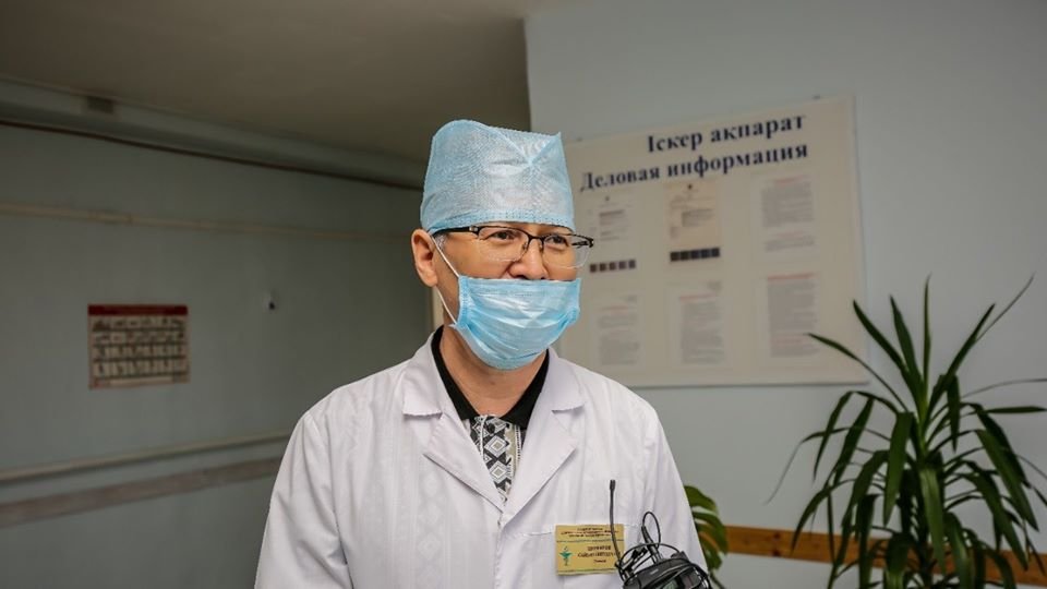 Главврача атырауской больницы временно отстранили от должности 