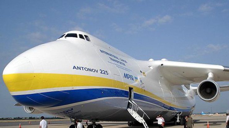 В Сети появилось видео посадки самого большого самолета в мире в аэропорту Алматы