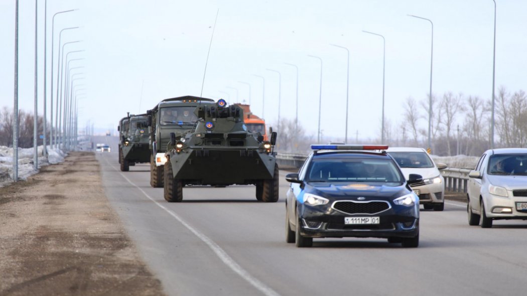 Военные покинут блокпосты в городах Казахстана 