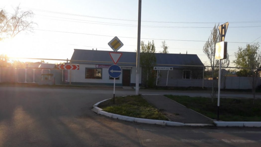 Акима села в Костанайской области оштрафовали за неправильную установку дорожных знаков