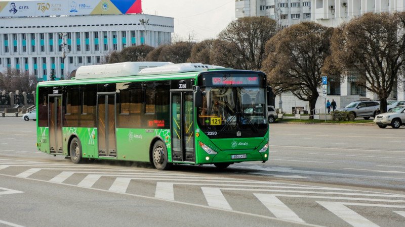 Общественный транспорт не будет работать по выходным в Алматы 