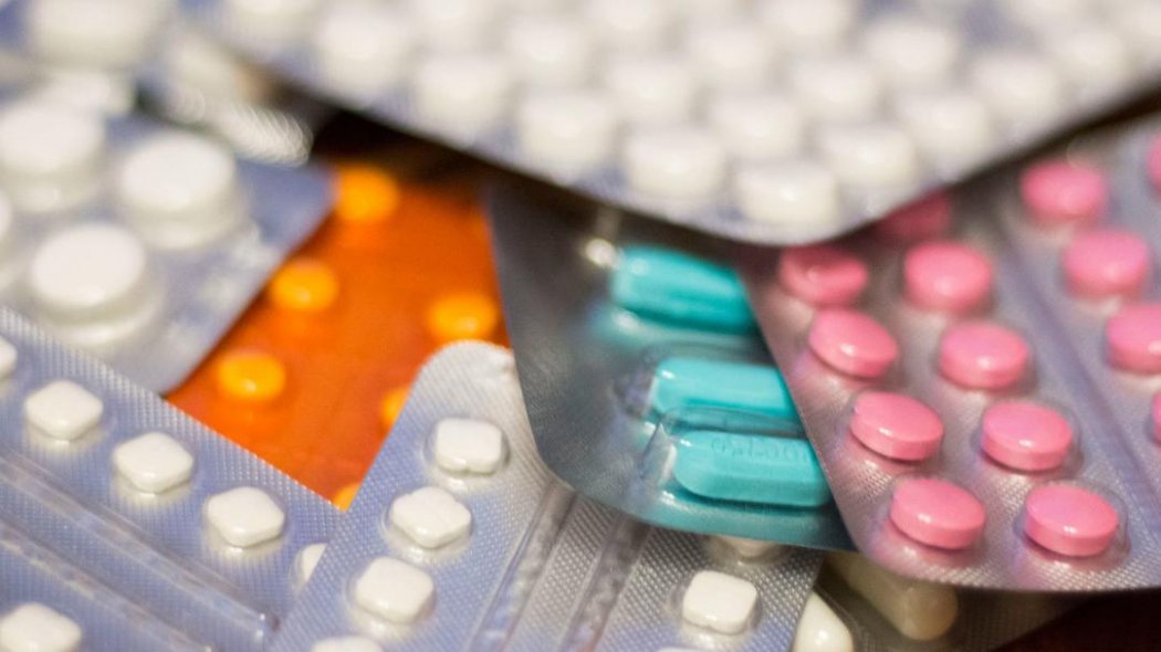 Дефицитные антибиотики незаконно продавали в Атырау