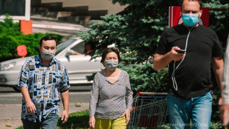 Водителей автобусов наказывают за несоблюдение масочного режима в Алматы