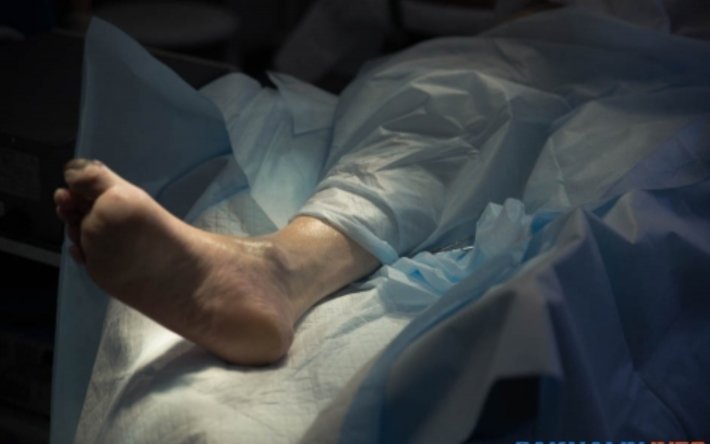 Нескольким пациентам в Актобе ампутировали ноги из-за осложнений после КВИ