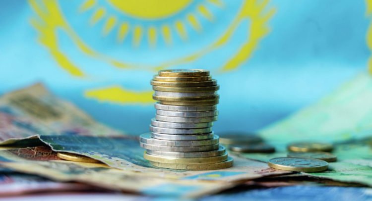 Казахстанцы теряют доходы и покупательную способность