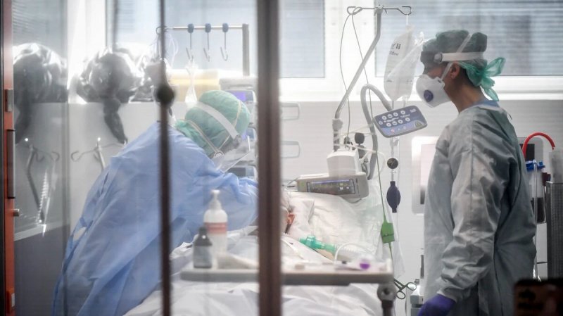 80 пациентов с коронавирусом подключены к аппаратам ИВЛ в Казахстане