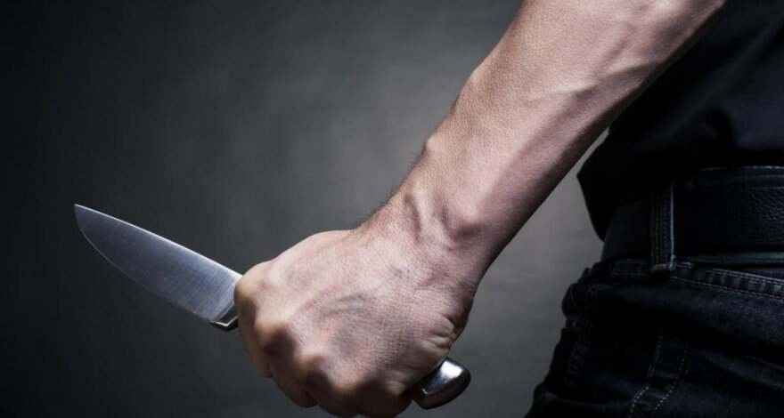20-летнего парня ранили ножом в Алматинской области 