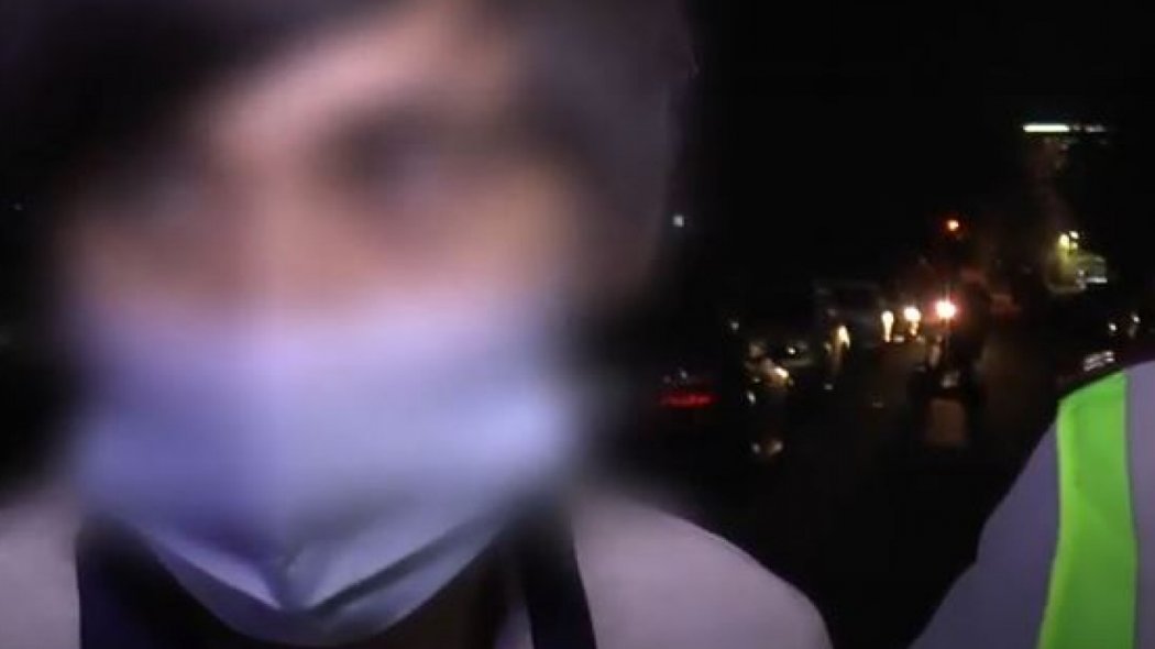 Появилось видео задержания мужчин с наркотиками и пистолетом в Алматы