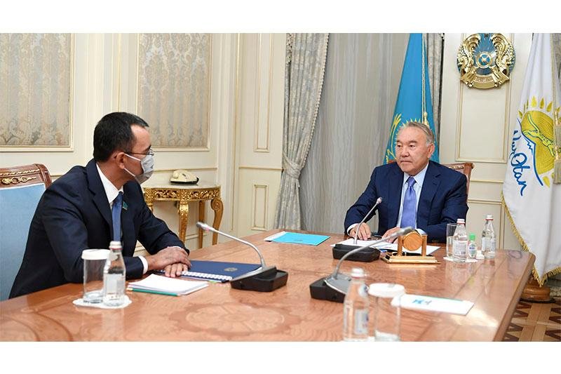 Нұрсұлтан Назарбаев Сенат төрағасы Мәулен Әшімбаевпен кездесті