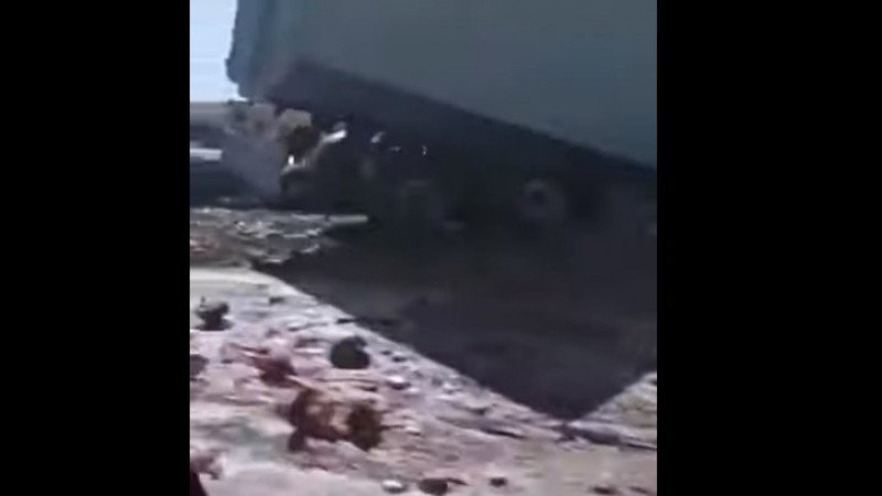 Қостанай облысында 30 тонна қарбыз тиелген КамАЗ аударылып кетті
