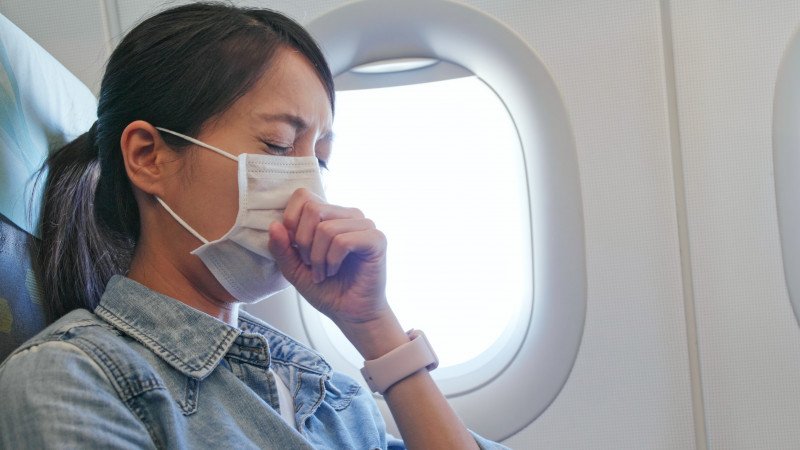 О риске заражения коронавирусом в самолете рассказал санврач
