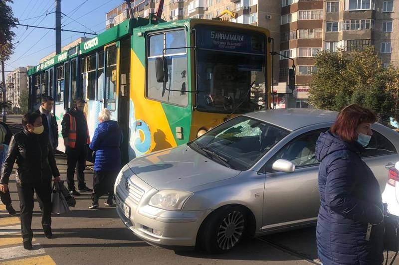 ДТП с участием трамвая и авто произошло в Павлодаре 