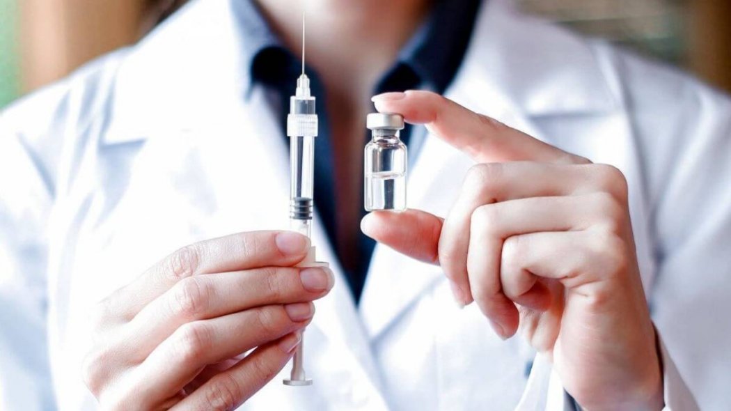 Депутаты просят правительство срочно вакцинировать население 