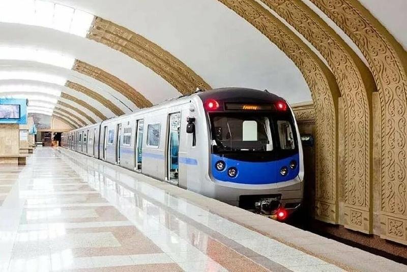 Алматинское метро вернулось к докарантинному графику работы