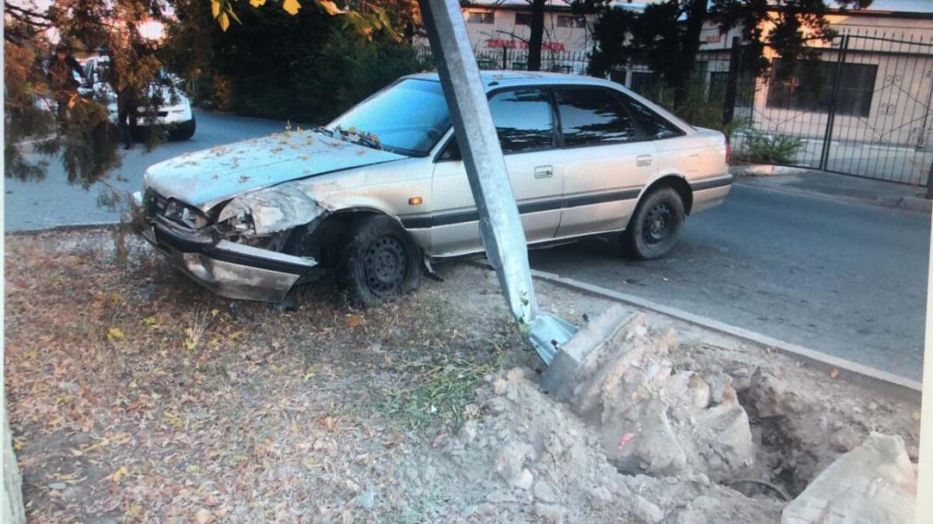 Мужчина угнал машину и попал на ней в ДТП в Талдыкоргане
