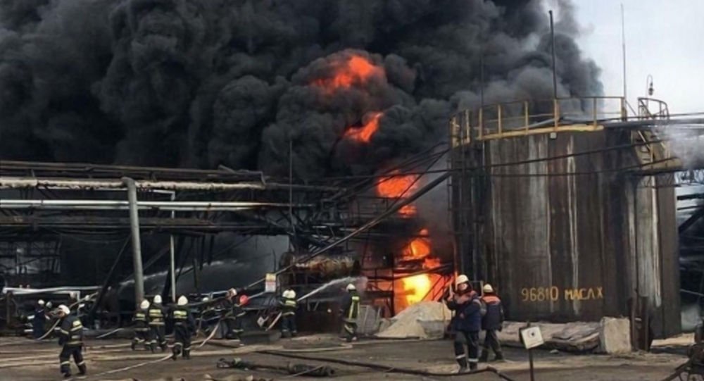 Крупный пожар произошел на заводе в Темиртау
