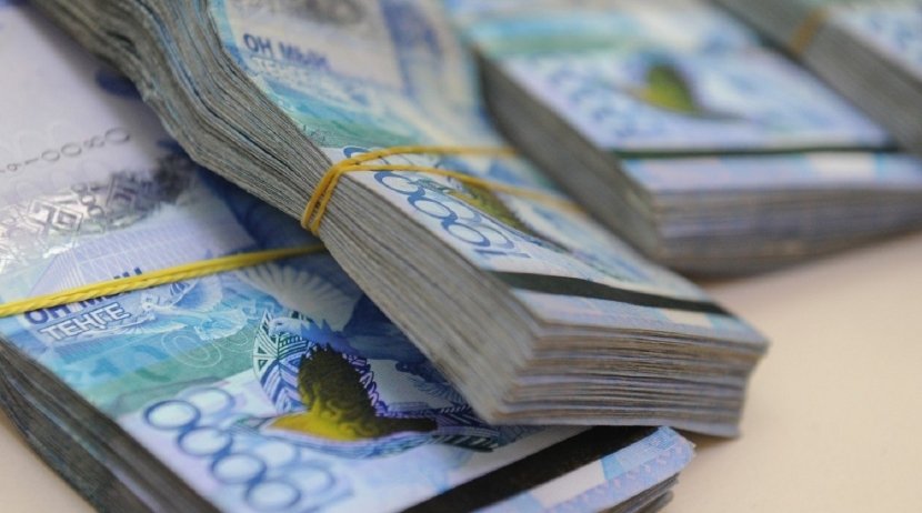 Предпринимателя оштрафовали на 45 млн тенге за взятку в Таразе 