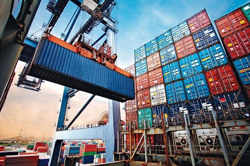 Экспорт Казахстана снизился на 12%