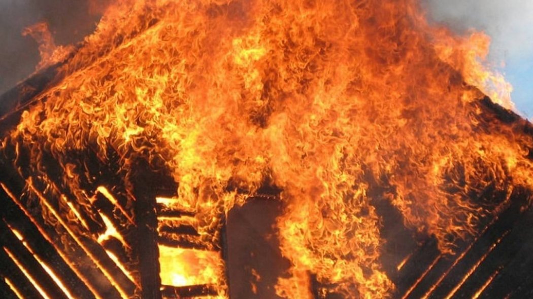 Трое членов одной семьи погибли при пожаре в Таразе