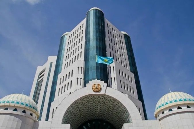 Сенаторы Казахстана обеспокоились публикациями о задолжавших по налогам