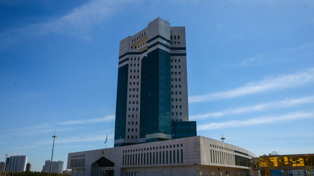 Казахстан направит в Кыргызстан аппараты ИВЛ