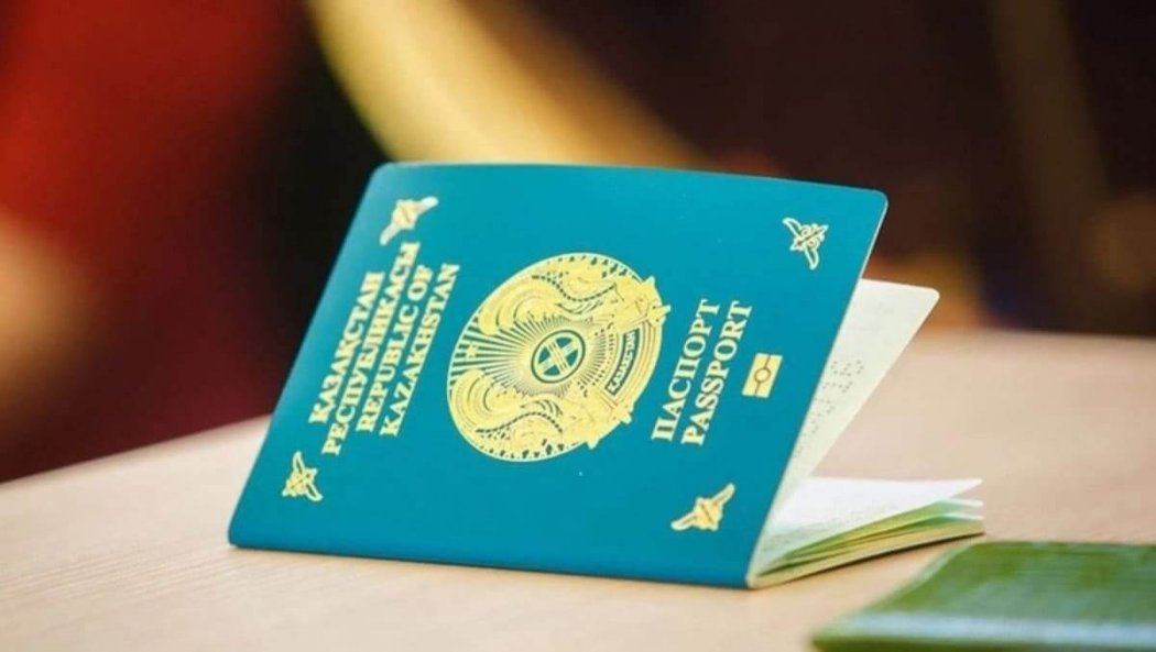 В Казахстане чиновников будут увольнять за двойное гражданство