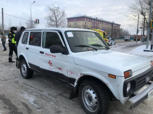 Автомобиль медслужбы попал в аварию в Петропавловске
