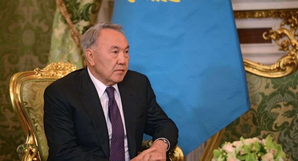 Назарбаев "елде демократия жоқ" дейтіндерге жауап берді