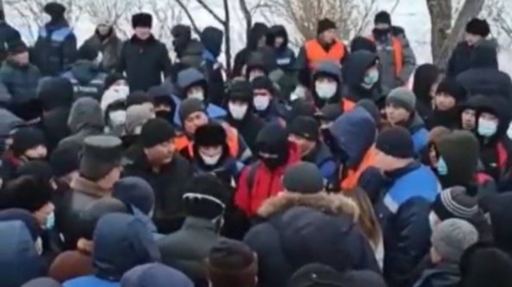 Рабочие устроили забастовку в Жезказгане 