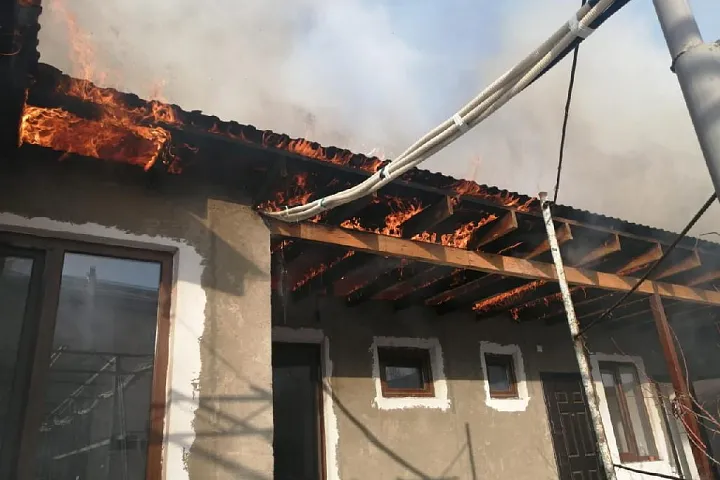 Произошел пожар на территории детского сада в Жаркенте 