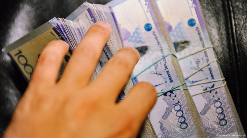 Жители Туркестанской области отдали мошеннику 1,5 млн тенге за оформление соцпособия 
