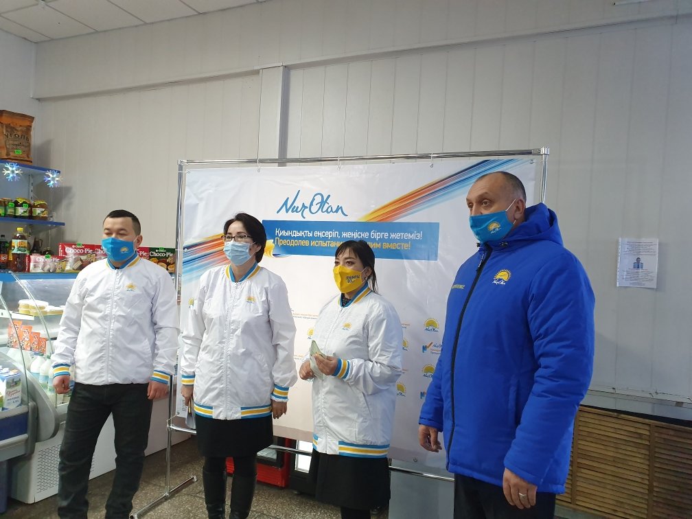 Жителям Жамбылского района СКО разъясняют предвыборную программу партии «Nur Otan»