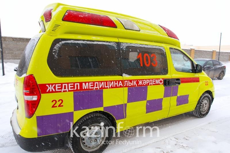 63-летняя павлодарка упала в яму теплотрассы в Павлодаре
